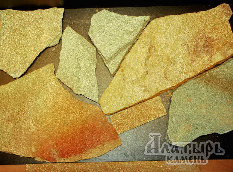 Златалит, разные цвета, натуральный камень, необработанный.